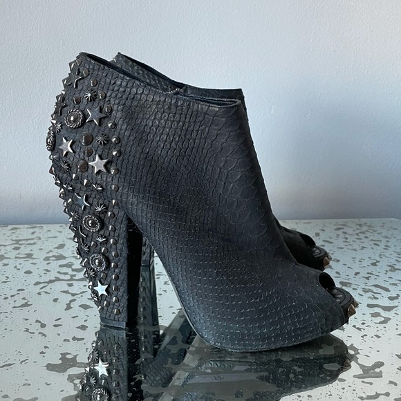 Givenchy Studded Open Toe Bootie SZ 40 - Picture 1 of 3